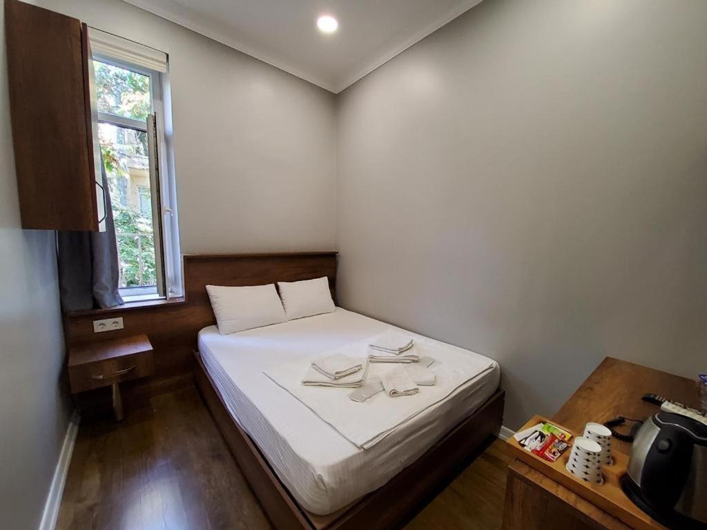 هتل مون لایت استانبول